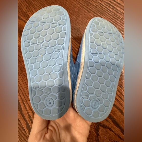Cat & Jack Blue Toddler Slip-On Water Shoes - Size 6 - Picture 6 of 6